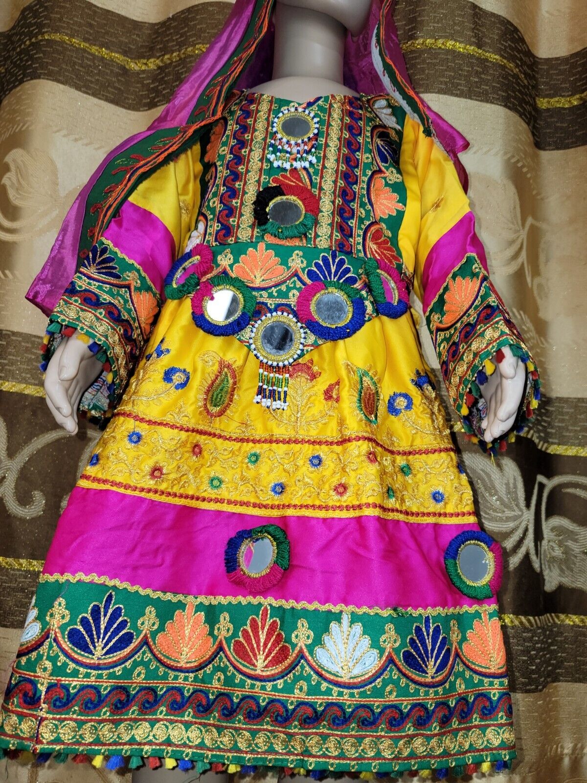 Beautiful Afghani girl style shalwar kameez_5 Beautiful Afghani girl style shalwar kameez