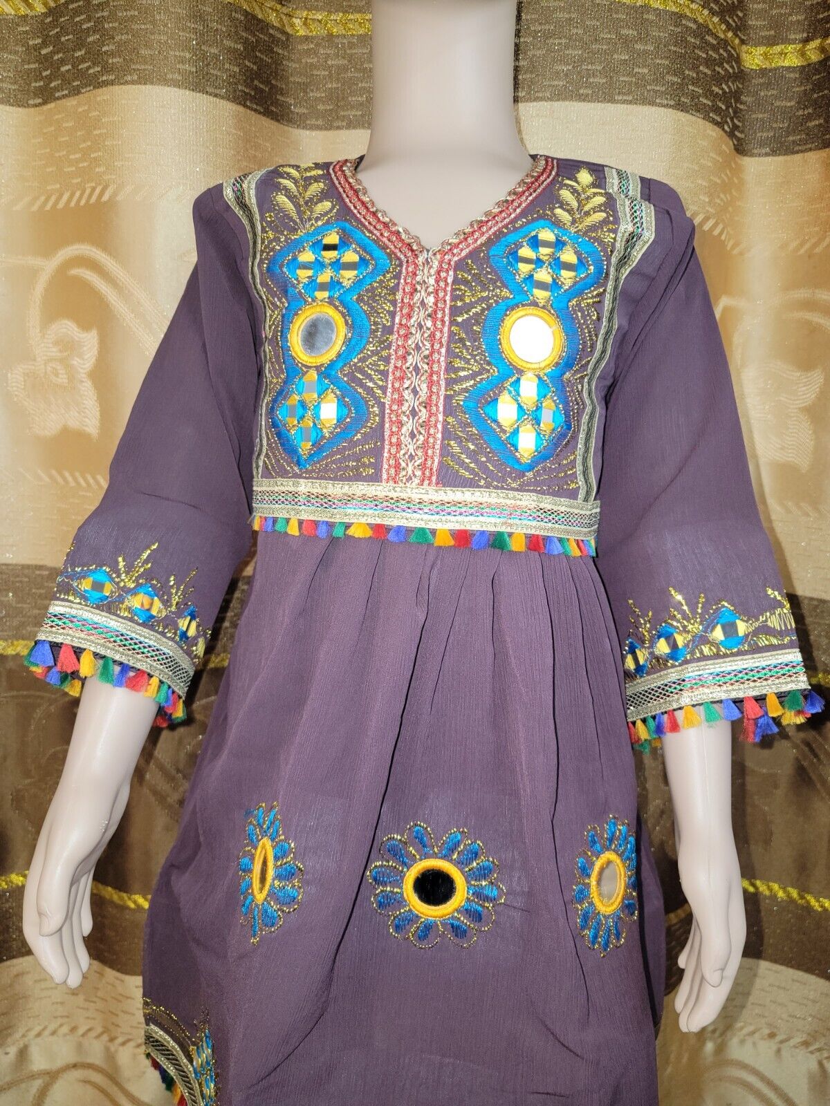Beautiful Afghani girl style shalwar kameez_1 Beautiful Afghani girl style shalwar kameez