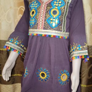 Beautiful Afghani girl style shalwar kameez