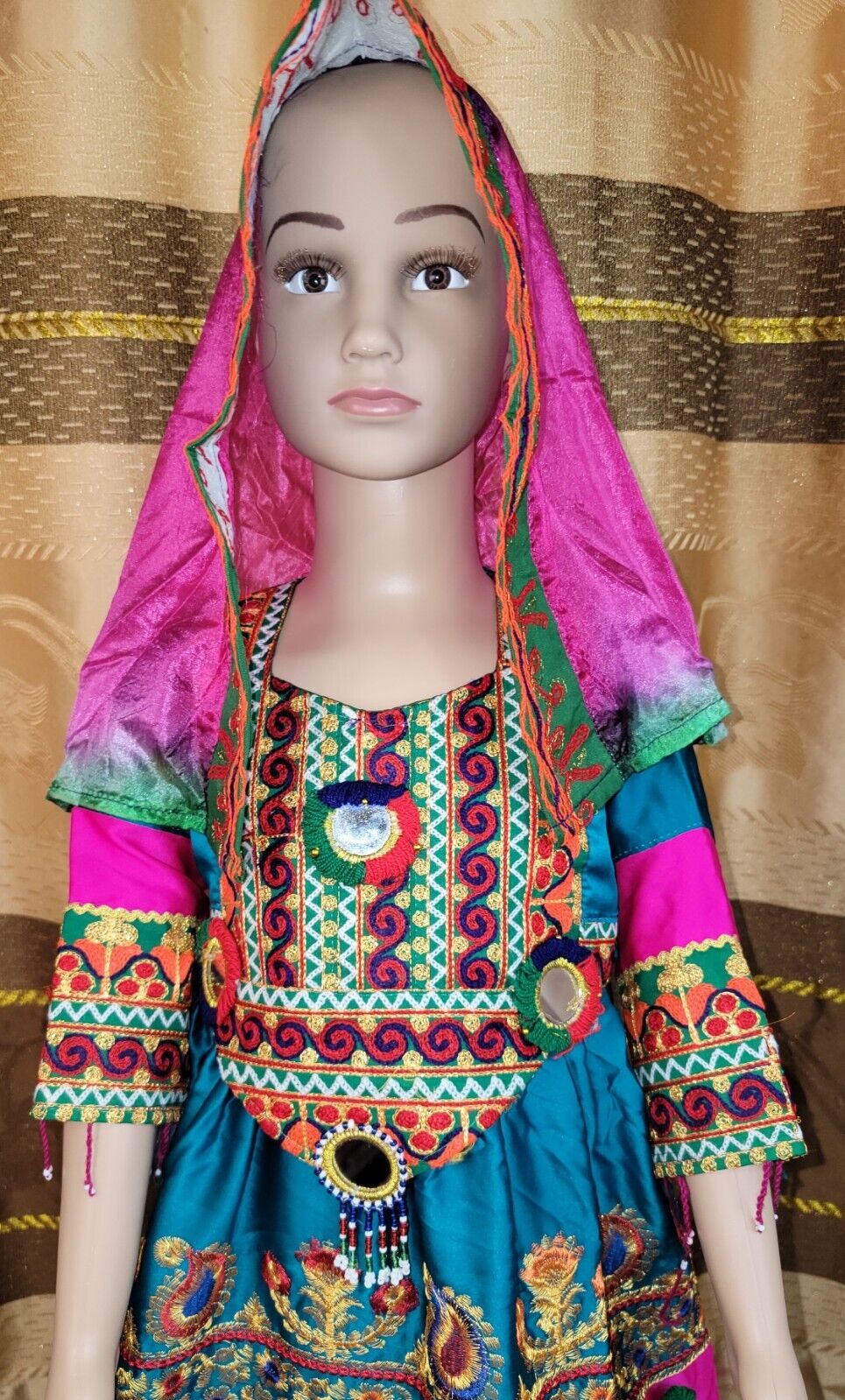 Beautiful Afghani girl style shalwar kameez_1 Beautiful Afghani girl style shalwar kameez