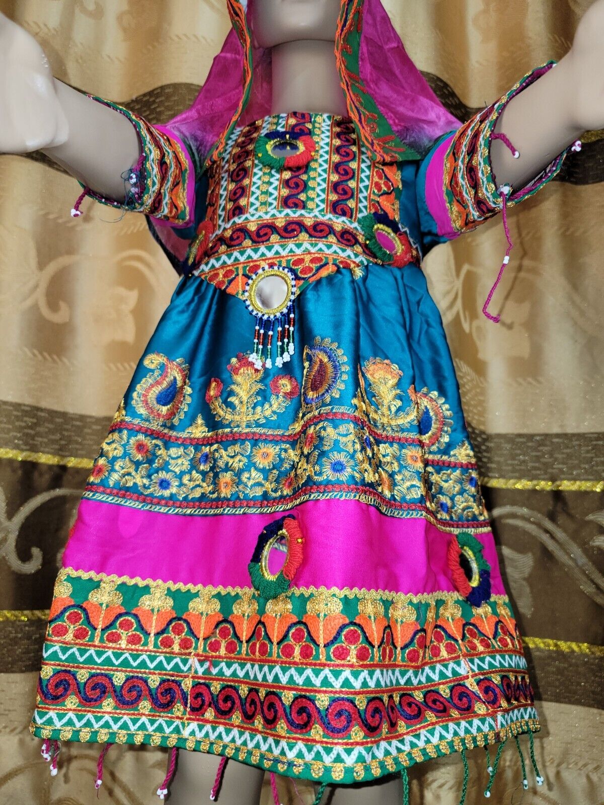 Beautiful Afghani girl style shalwar kameez_4 Beautiful Afghani girl style shalwar kameez