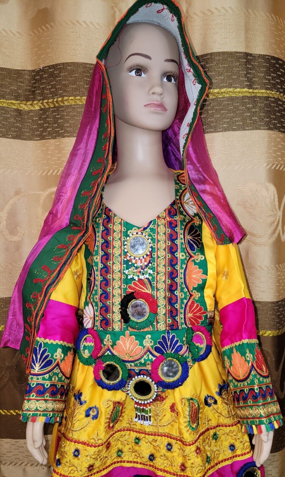 Beautiful Afghani girl style shalwar kameez_1 Beautiful Afghani girl style shalwar kameez
