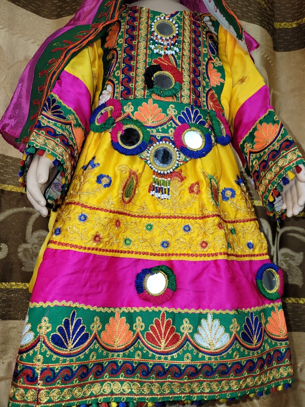 Beautiful Afghani girl style shalwar kameez_4 Beautiful Afghani girl style shalwar kameez